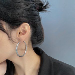 women's exaggerated large hoop earrings